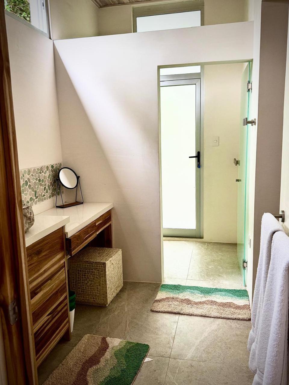 Iluminar Beachfront Suites Nosara Szoba fotó
