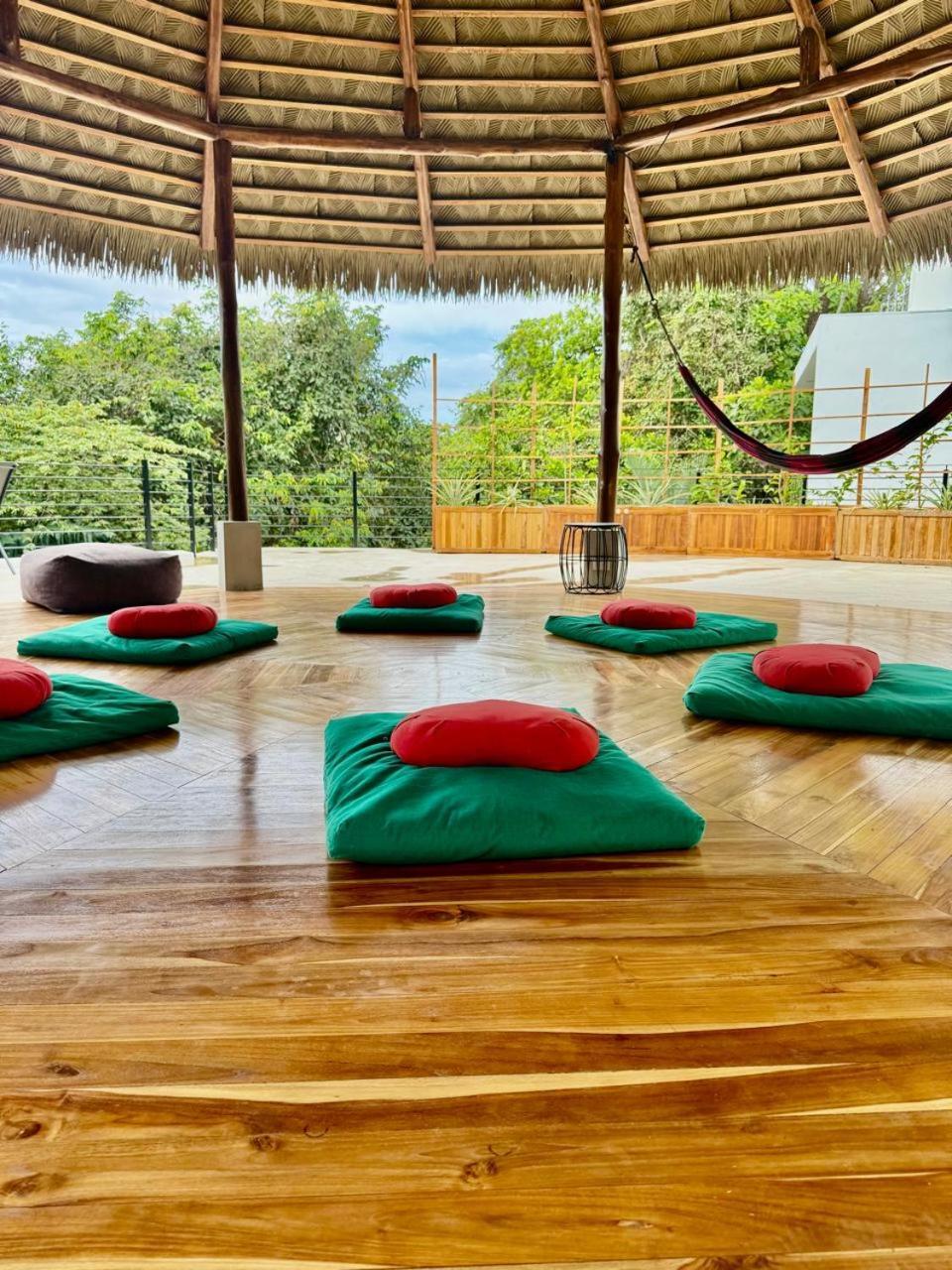 Iluminar Beachfront Suites Nosara Kültér fotó